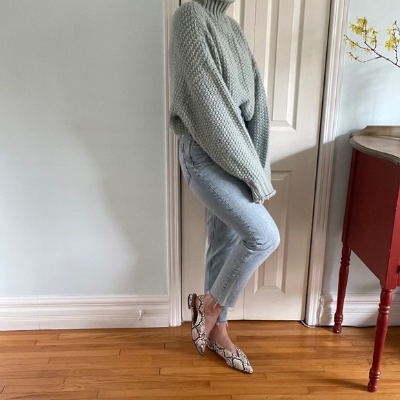 Sweater: H&M Green Chunky Heavy Knit Turtleneck (Women's Small) - Picture 5 of 10